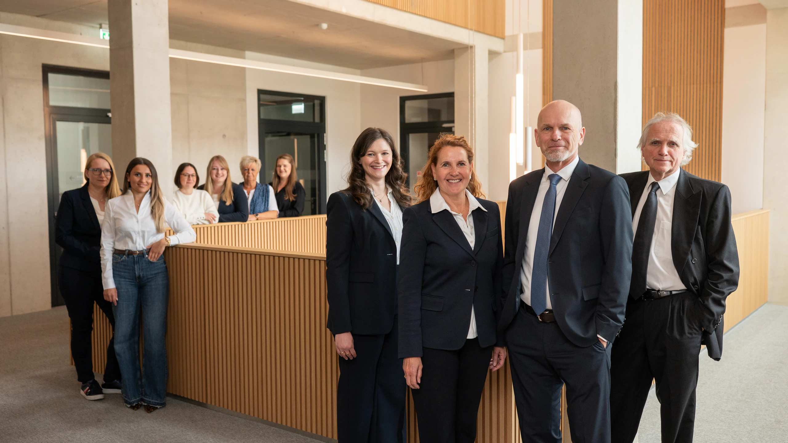 Anwältinnen, Anwälte und Sekretariat der Kanzlei Duckscheer und Partner